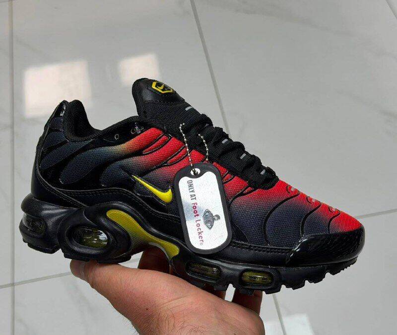 Кроссовки Nike